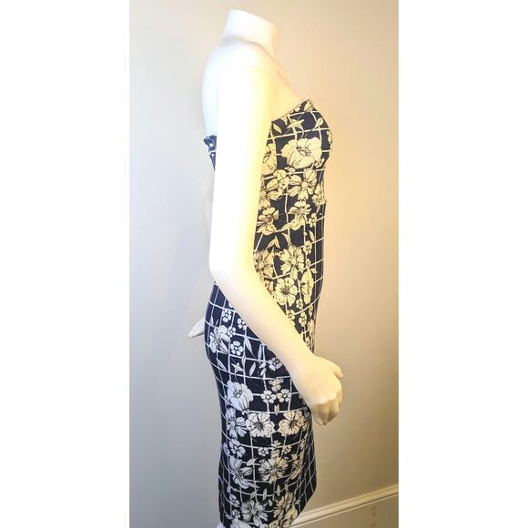 Express Sheath Dress Size 2 Blue White 
Strapless Stretch Large Floral Bodycon - Picture 5 of 10